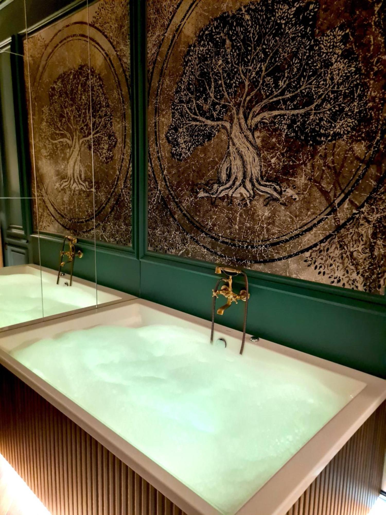 Art Jacuzzi Koletek Apartment Krakow Luaran gambar